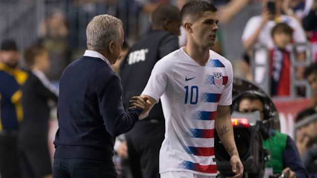 christian-pulisic-sarachan-usmnt.jpg